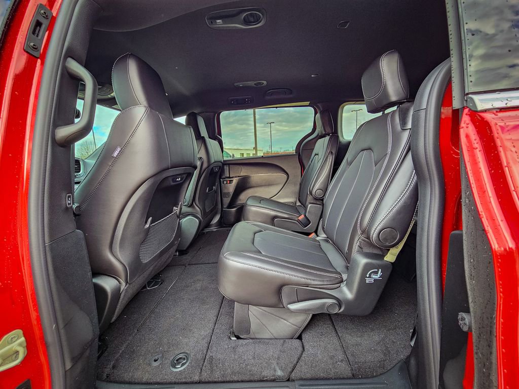 New 2026 Chrysler Pacifica Select image 29