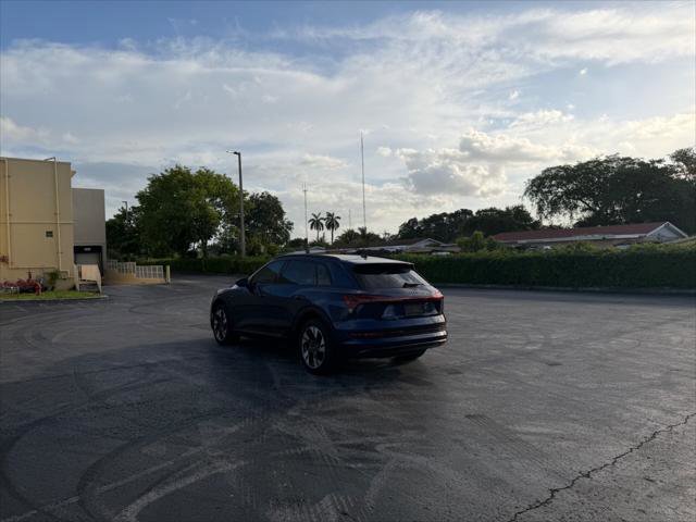 Used 2021 Audi e-tron Premium w/ Convenience Plus Package image 5