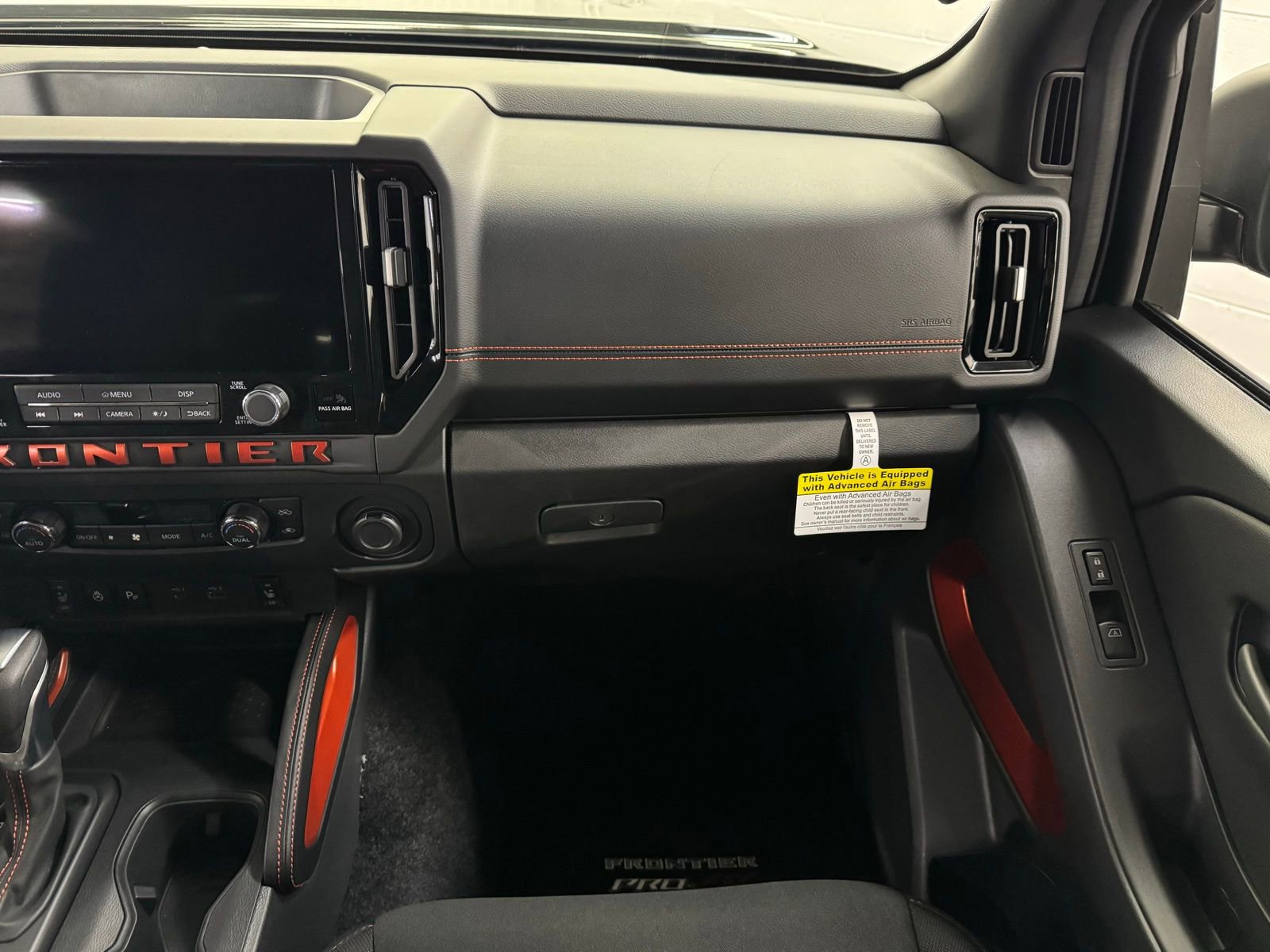 New 2026 Nissan Frontier PRO-4X w/ Pro-4x Convenience Package image 16