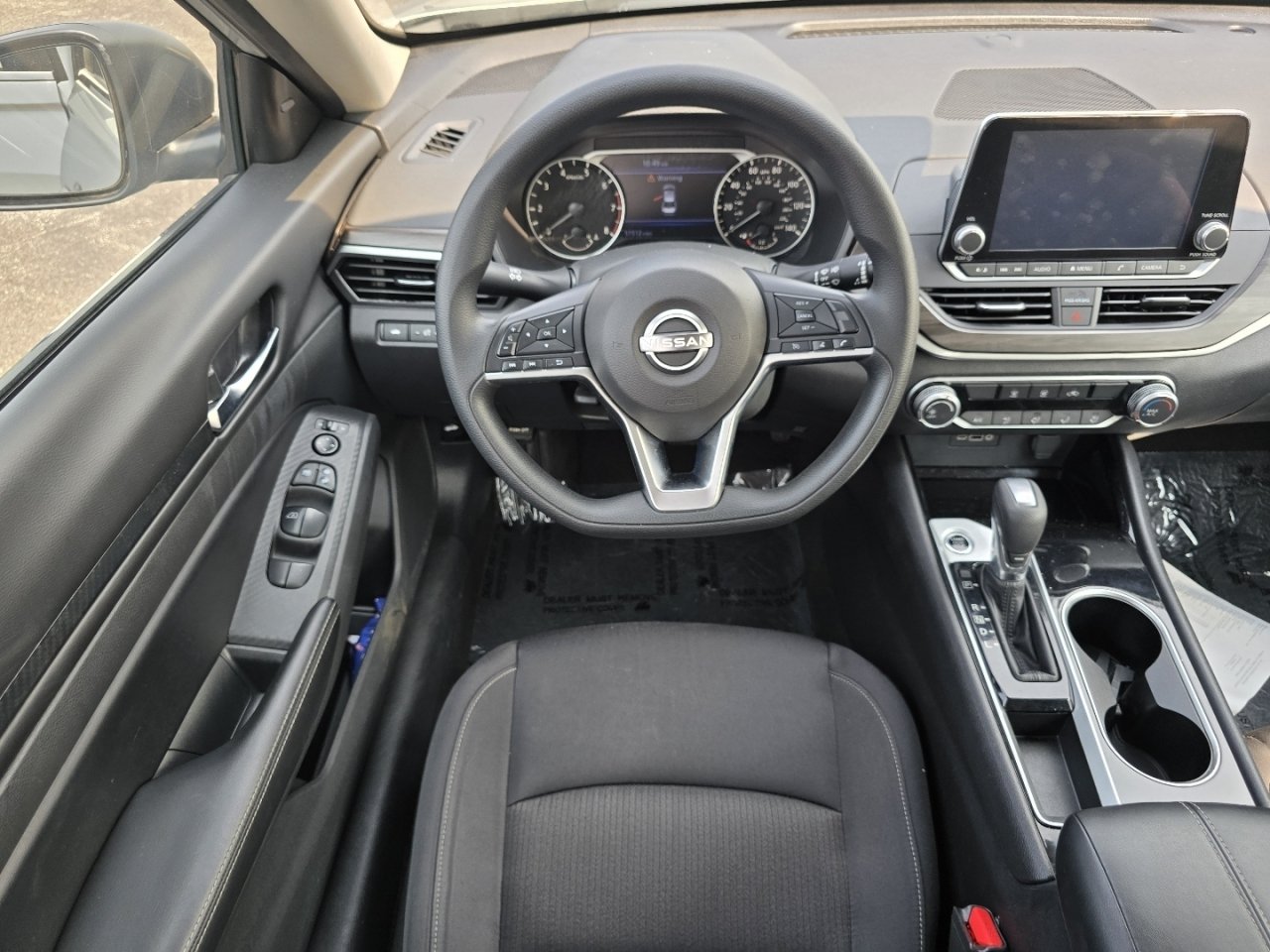 Used 2024 Nissan Altima 2.5 SV FWD image 23