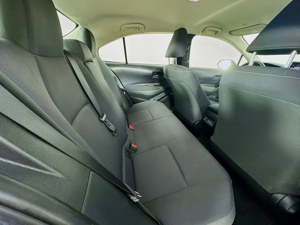 Used 2023 Toyota Corolla LE w/ Carpet Mat Package (TMS) FWD image 31