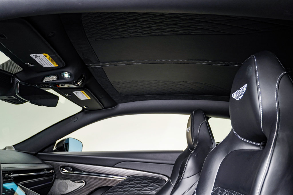 Used 2024 Aston Martin DB12 Coupe RWD image 22