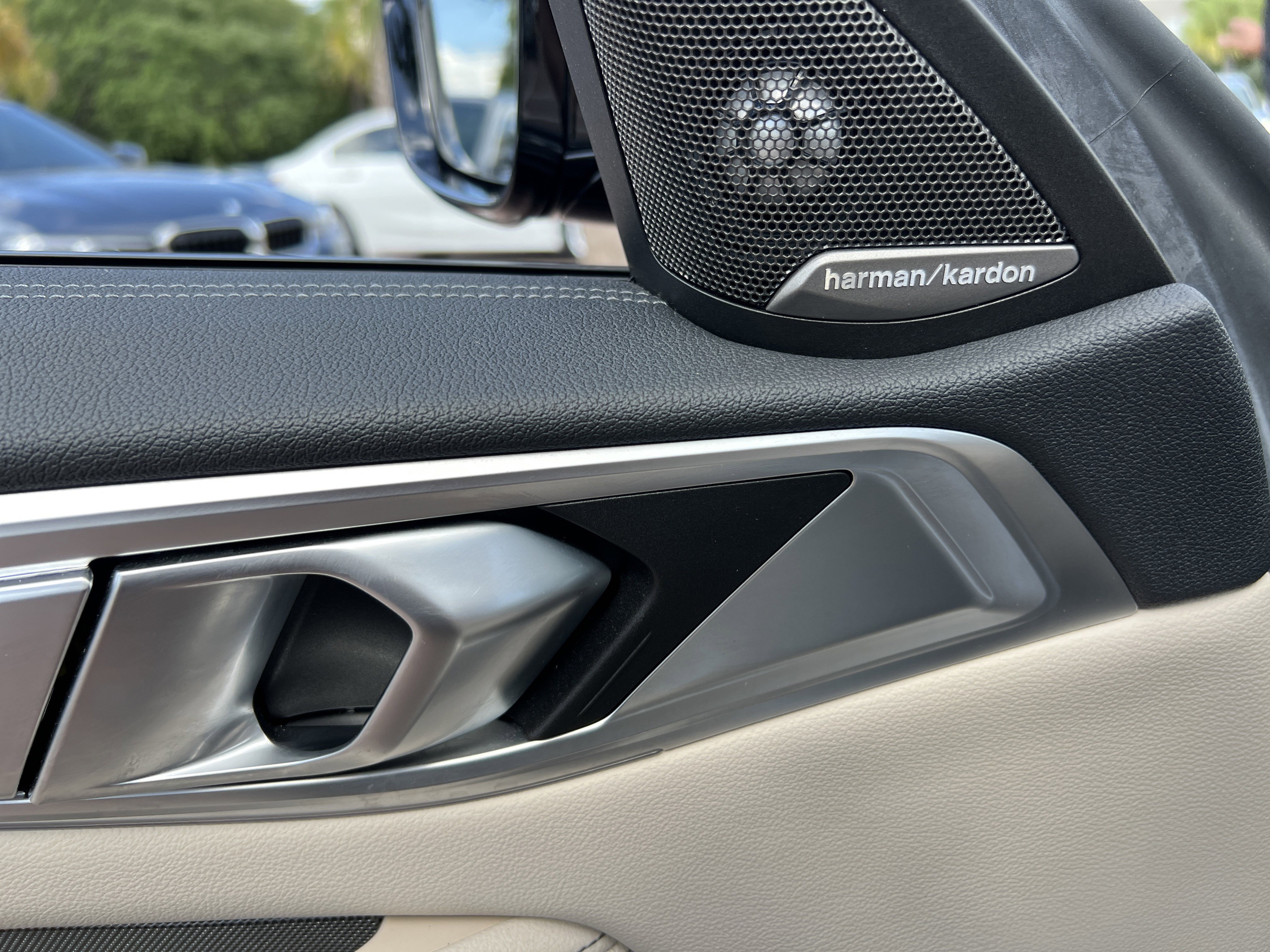 Used 2024 BMW M440i Convertible RWD image 39