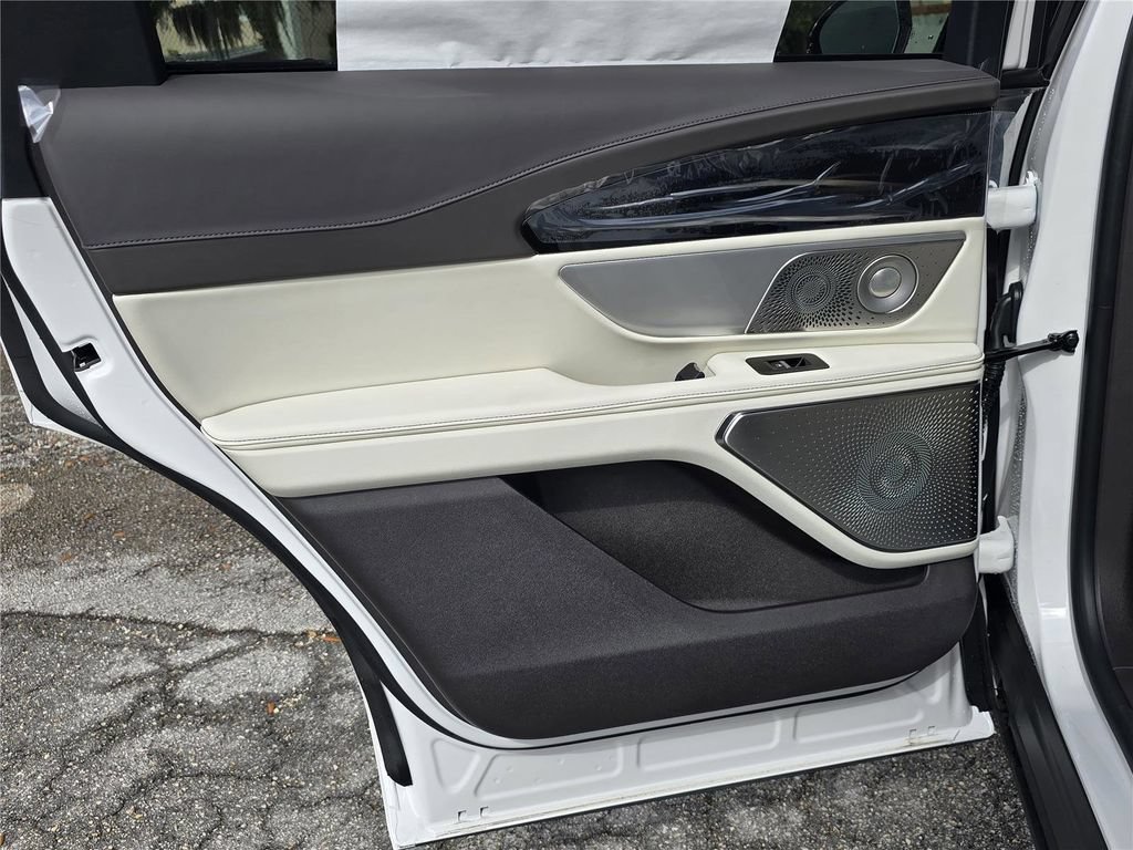 New 2026 Lincoln Nautilus Black Label AWD/4WD image 11