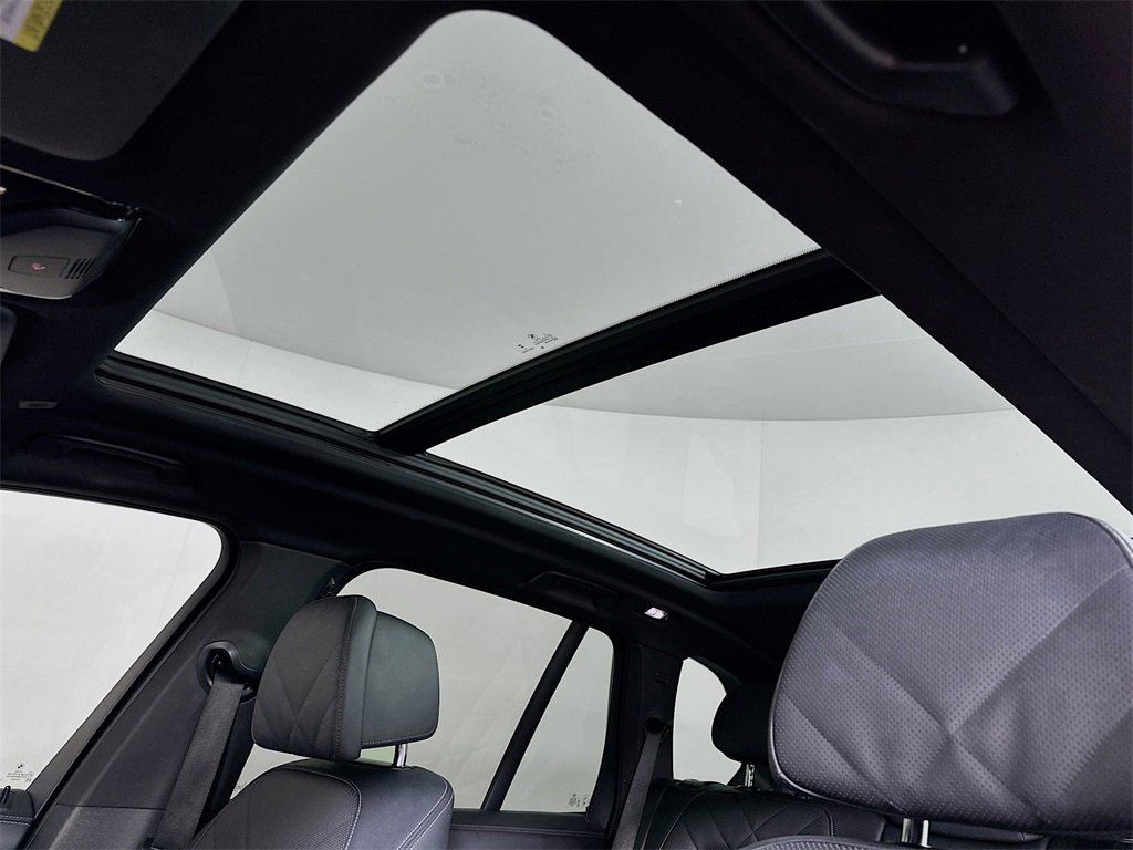 Used 2024 BMW X5 xDrive40i w/ M Sport Package image 11