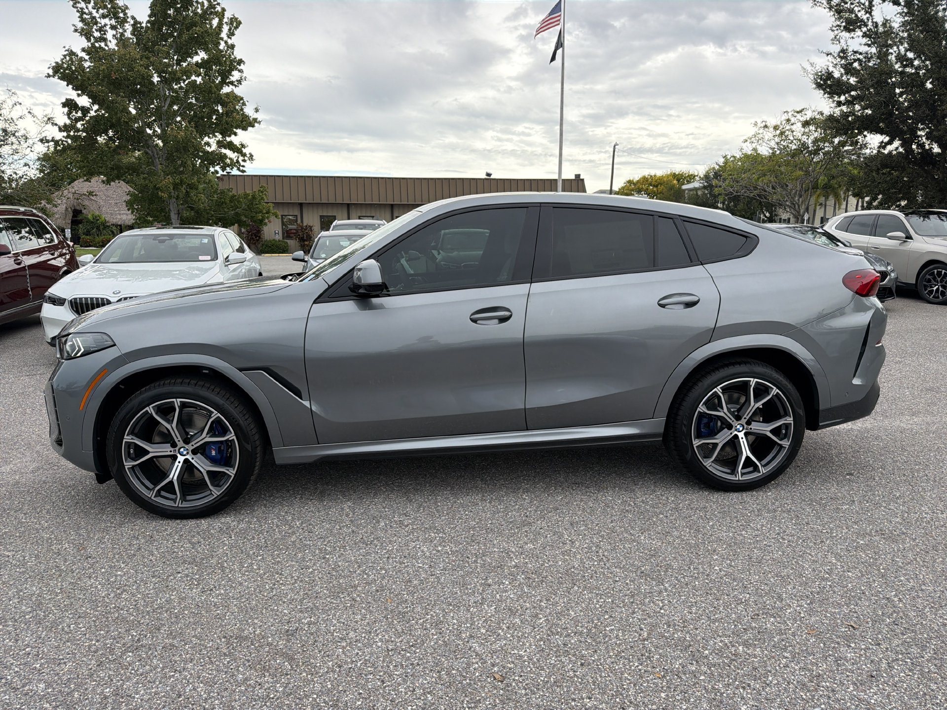 New 2027 BMW X6 xDrive40i AWD/4WD image 7