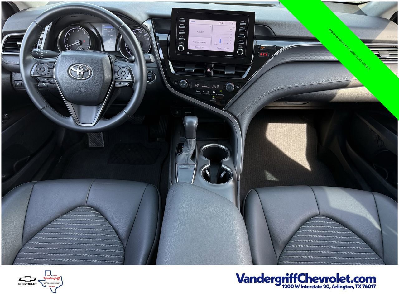 Used 2023 Toyota Camry SE w/ Convenience Package FWD image 11