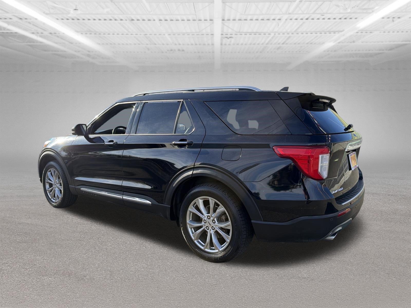 Used 2020 Ford Explorer Limited AWD/4WD image 3