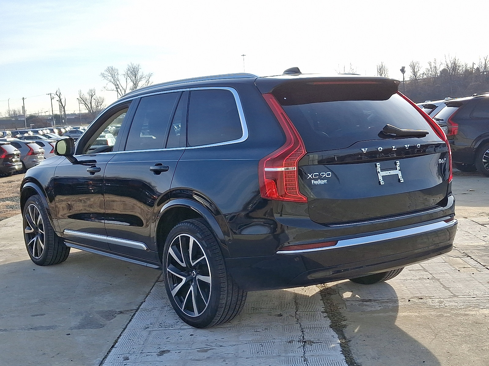 Certified 2024 Volvo XC90 B6 Plus image 4