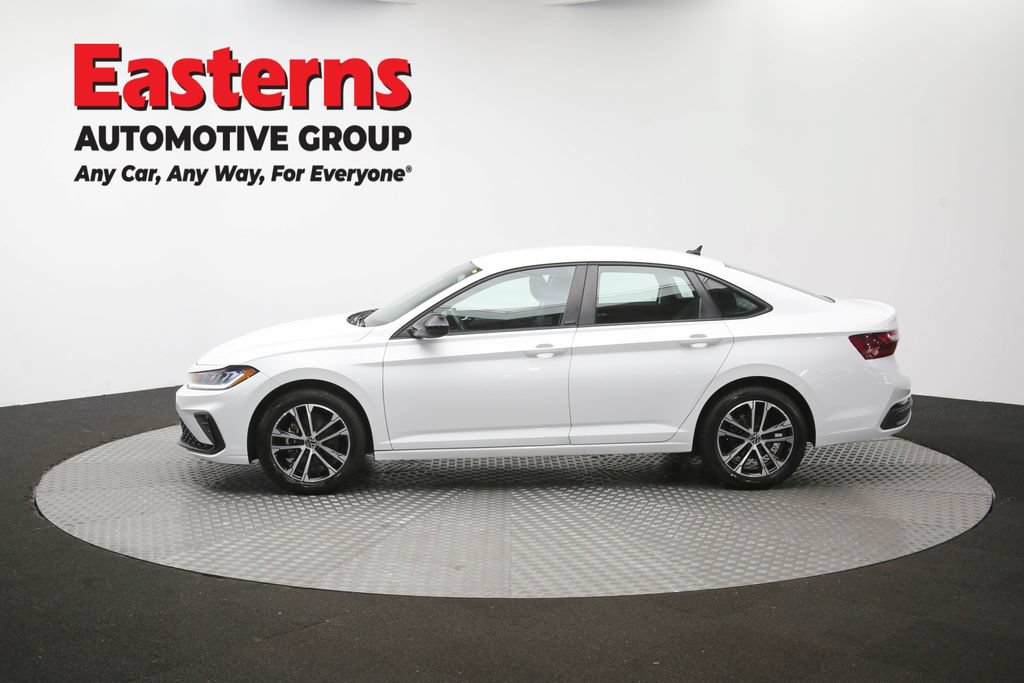 Used 2025 Volkswagen Jetta Sport FWD image 58
