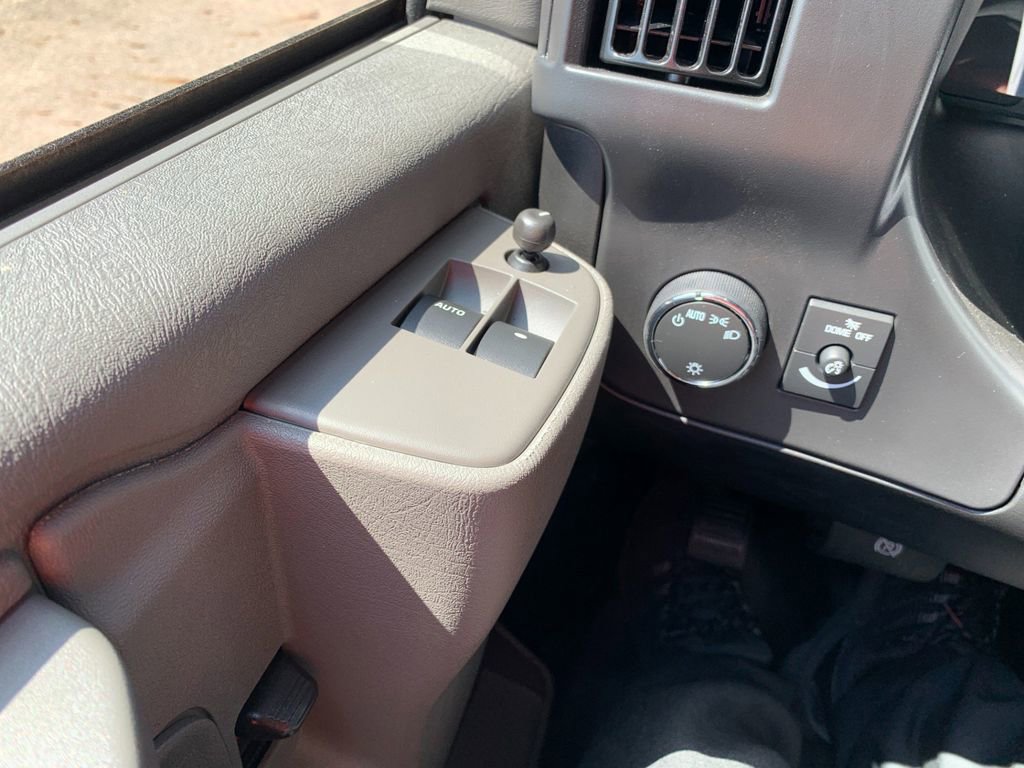 New 2025 Chevrolet Express 3500 Work Van w/ Power Convenience Package RWD image 30