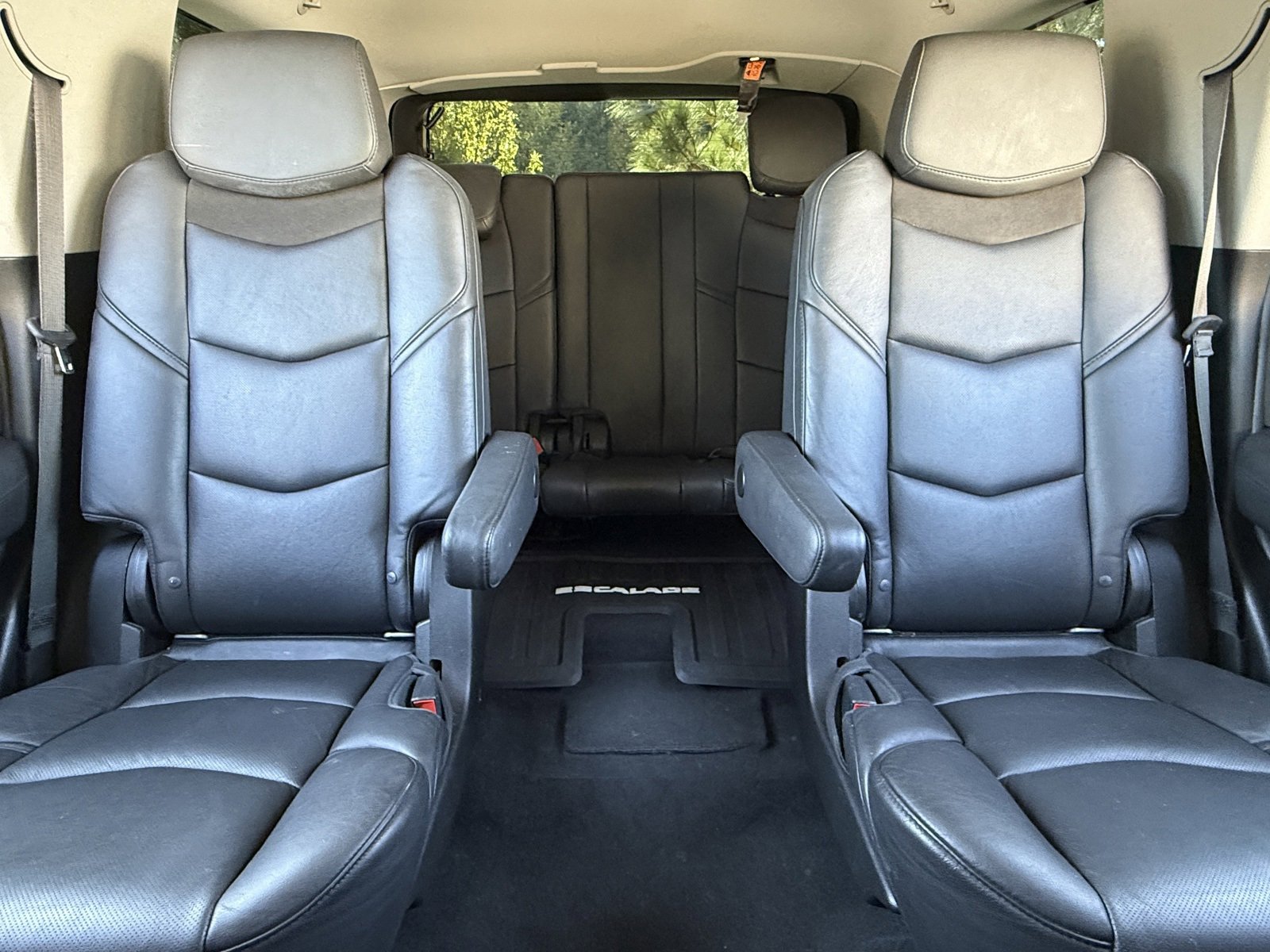 Used 2016 Cadillac Escalade 2WD image 41