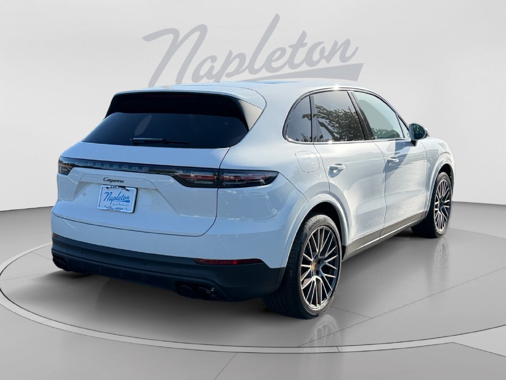 Used 2023 Porsche Cayenne Platinum Edition AWD/4WD image 6