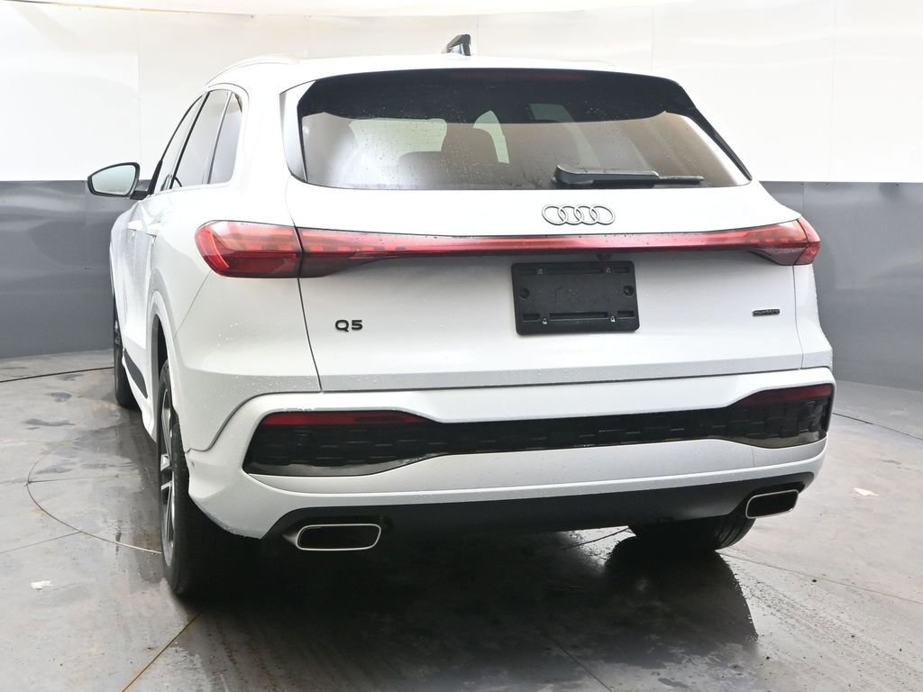 Certified 2025 Audi Q5 Premium w/ 19" Wheel Package image 4