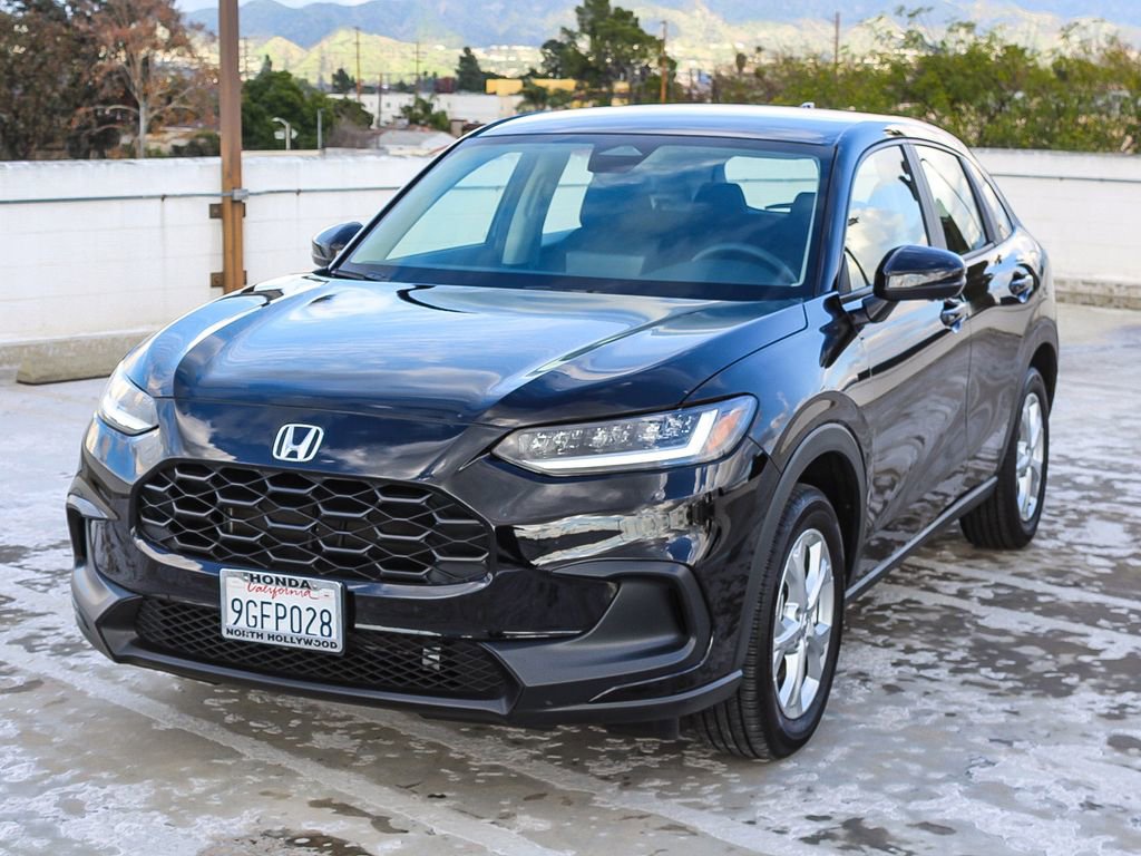 Certified 2023 Honda HR-V LX image 3