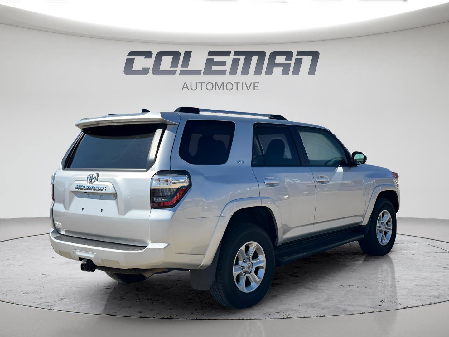 Used 2024 Toyota 4Runner SR5 AWD/4WD image 5