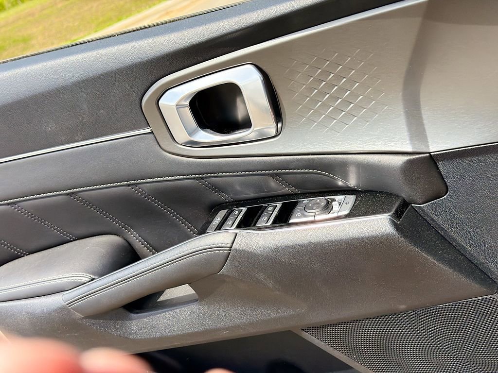 Used 2023 Kia Sorento SX image 21