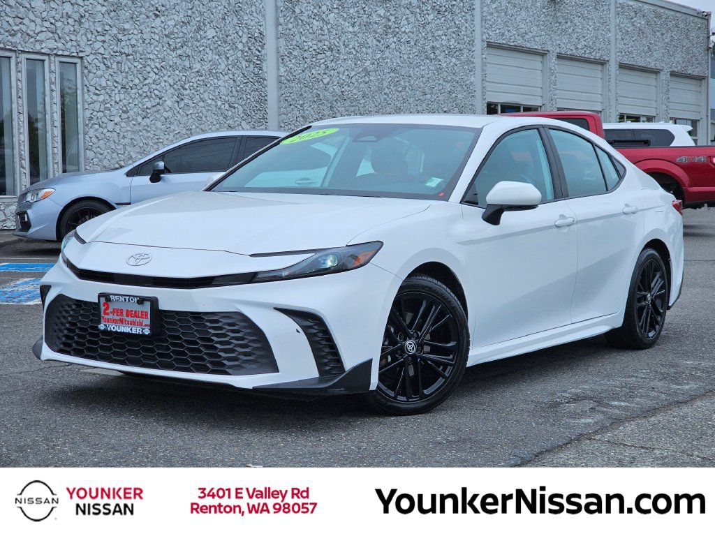 Used 2025 Toyota Camry SE