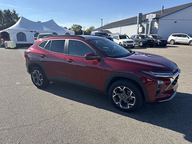 Certified 2024 Chevrolet Trax LT w/ Driver Confidence Package FWD image 28