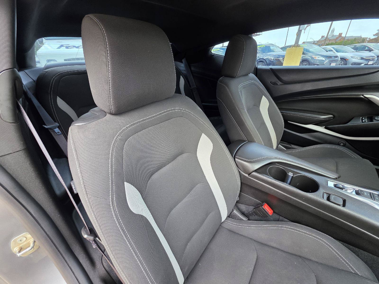 Used 2022 Chevrolet Camaro LT RWD image 25
