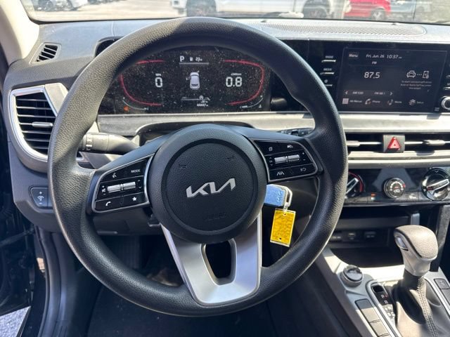 Used 2024 Kia Seltos LX AWD/4WD image 9