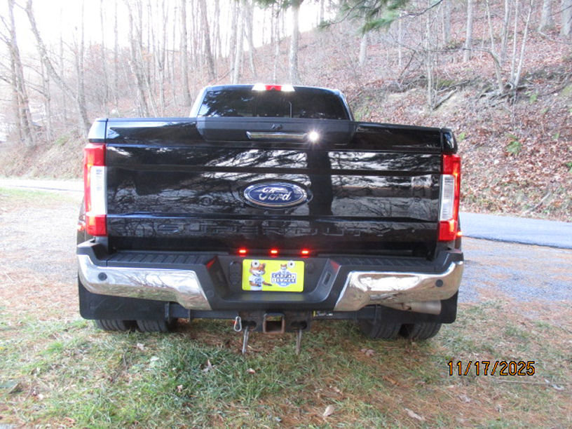 Used 2017 Ford F350 Lariat w/ Tow Technology Bundle image 8