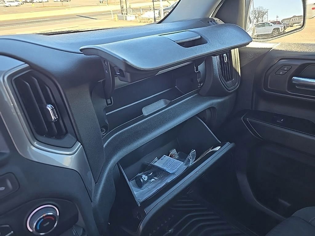 Used 2023 Chevrolet Silverado 1500 Custom image 19