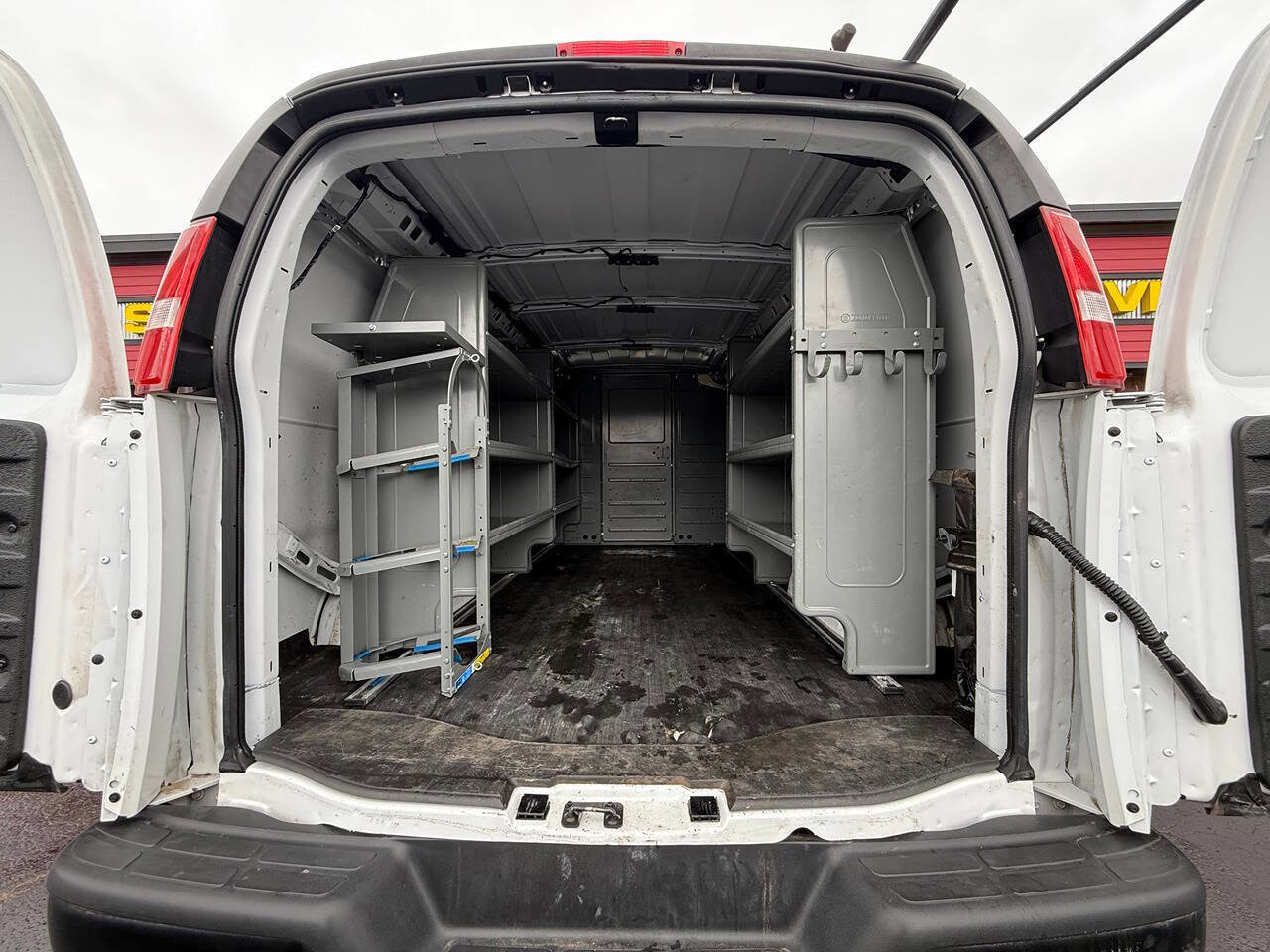 Used 2023 GMC Savana 2500 w/ Driver Convenience Package image 7