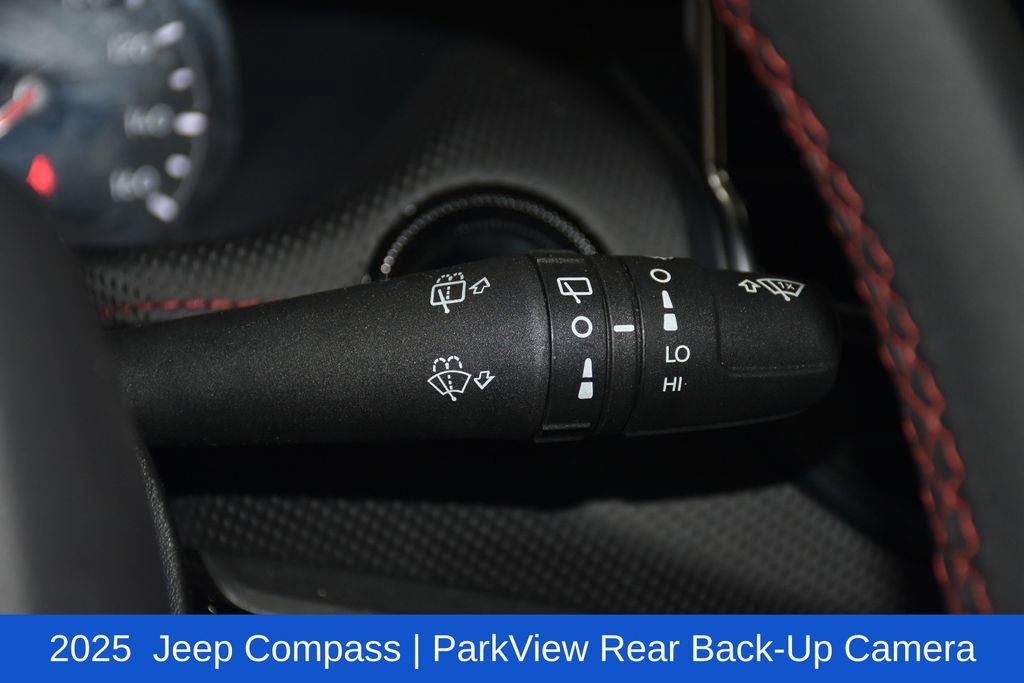 Used 2025 Jeep Compass Trailhawk AWD/4WD image 12