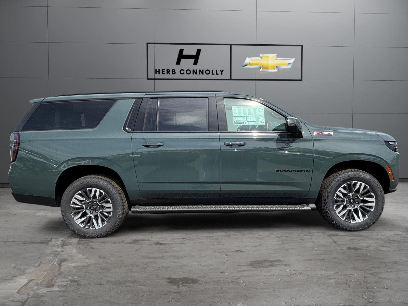 New 2026 Chevrolet Suburban Z71 w/ Comfort Package AWD/4WD image 6