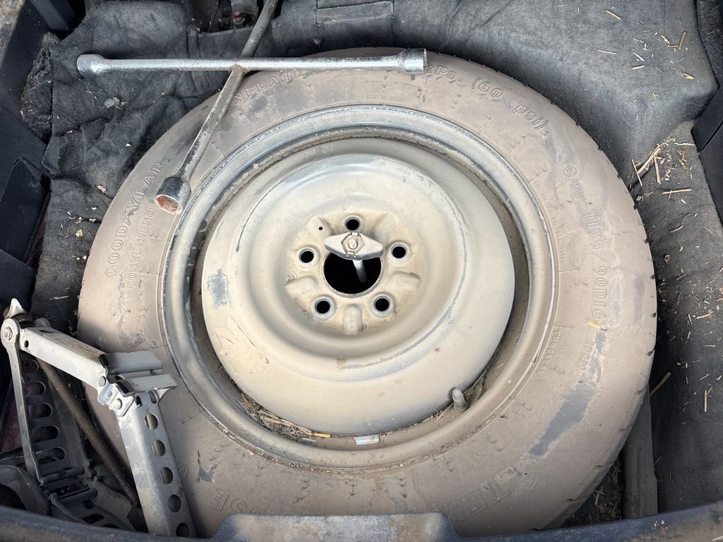 Used 2016 Jeep Compass Latitude image 24