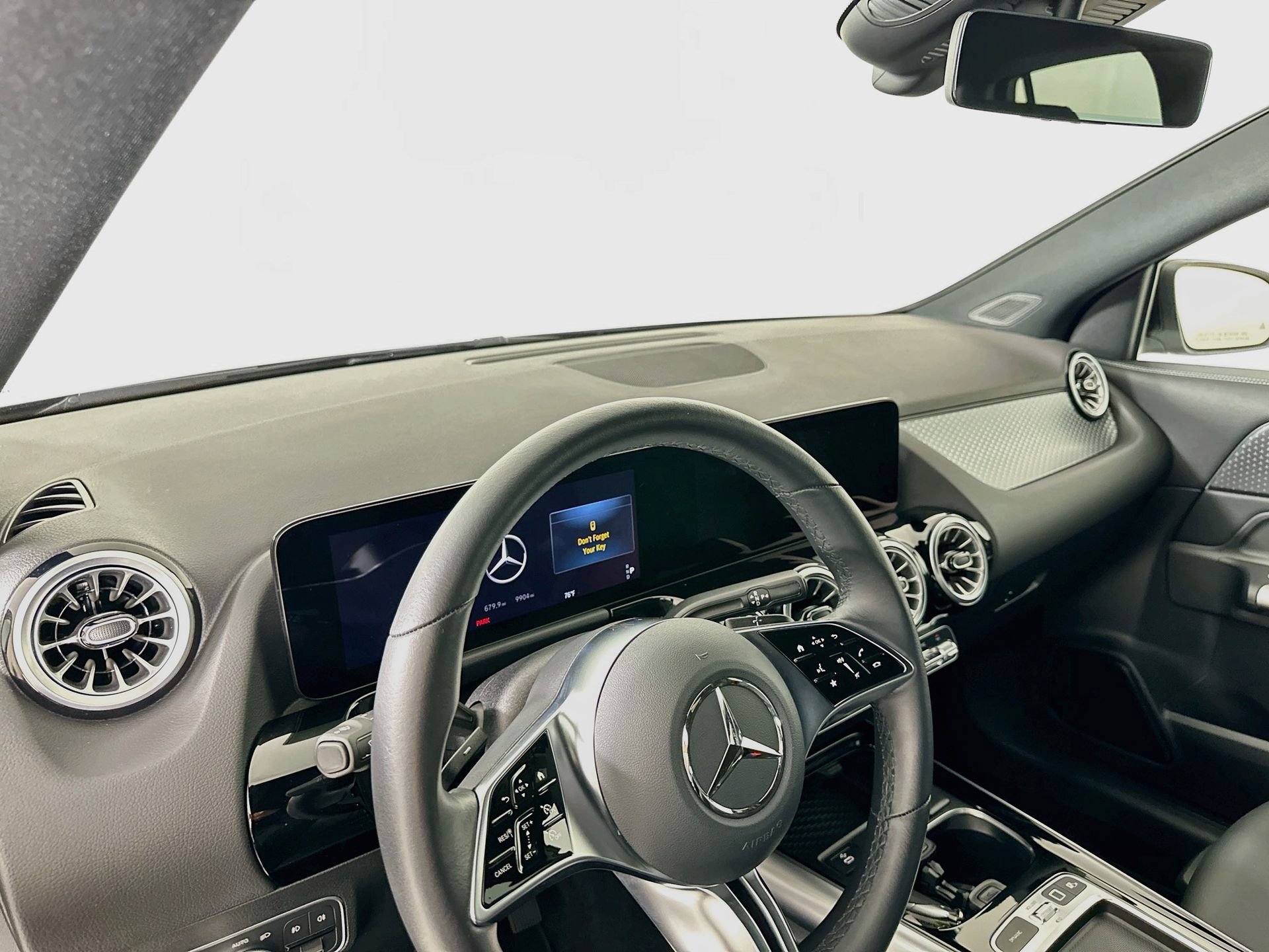 Used 2025 Mercedes-Benz GLA 250 image 10
