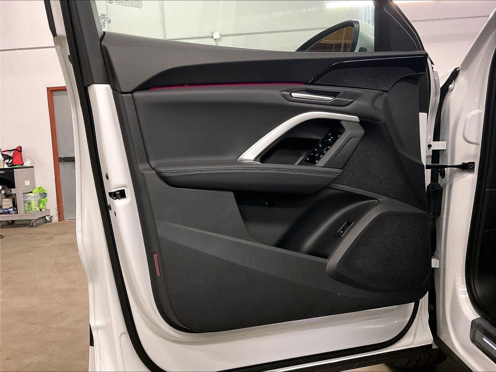 Certified 2025 Audi Q5 Premium w/ Convenience Package image 23