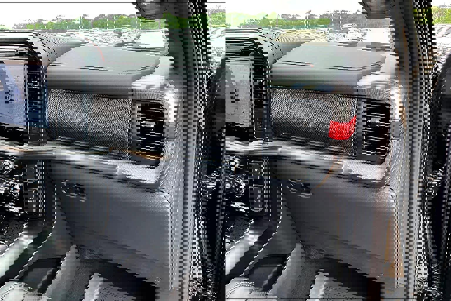 Used 2025 Ford F150 Raptor AWD/4WD image 18