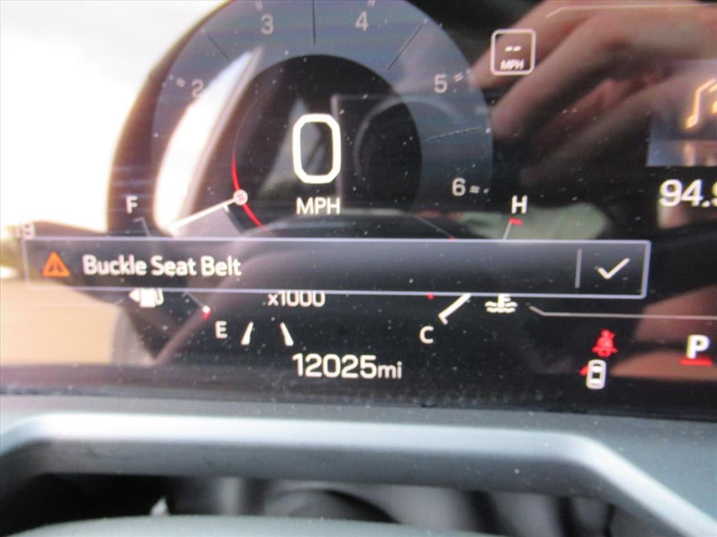 Used 2025 GMC Acadia Elevation FWD image 26