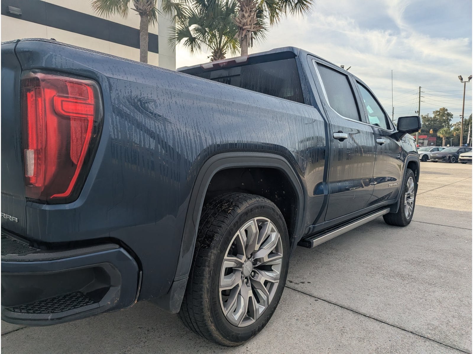 Used 2023 GMC Sierra 1500 Denali w/ Denali Reserve Package AWD/4WD image 3