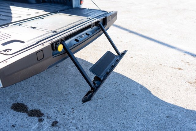 Used 2023 Ford F150 Lariat AWD/4WD image 16