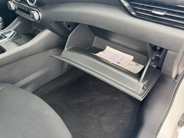 Used 2024 Nissan Sentra SV FWD image 20