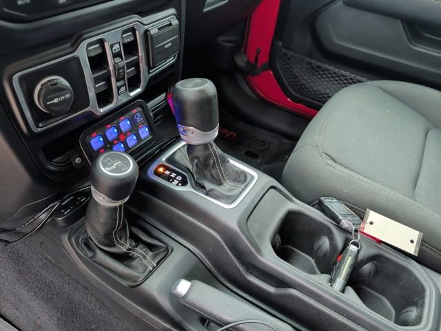 Used 2021 Jeep Wrangler Unlimited Sahara w/ Uconnect 4C Nav & Sound Group image 23