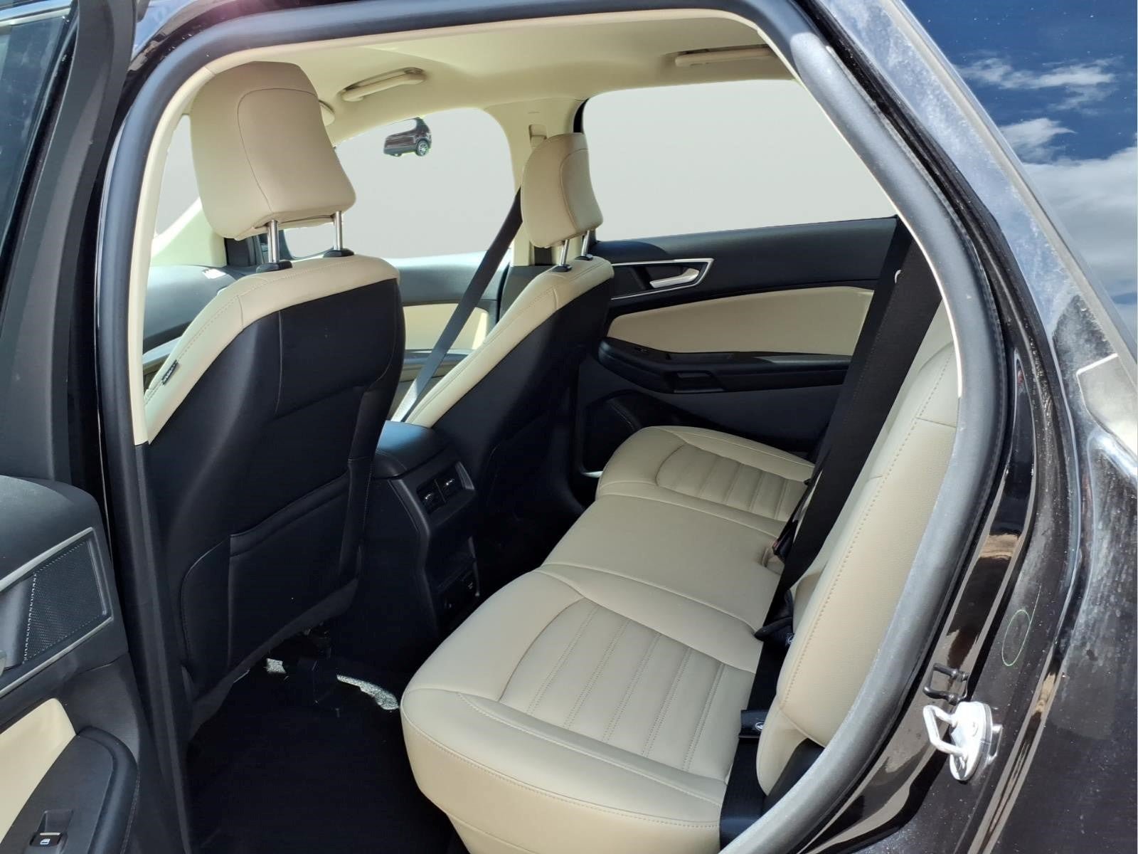 Used 2024 Ford Edge SEL w/ Convenience Package AWD/4WD image 9