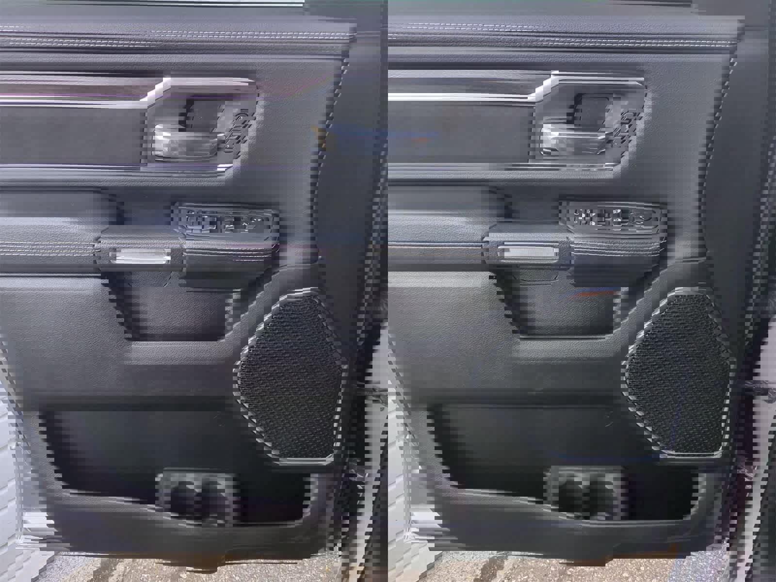 Certified 2025 RAM 1500 Laramie w/ Sport Appearance Package image 30