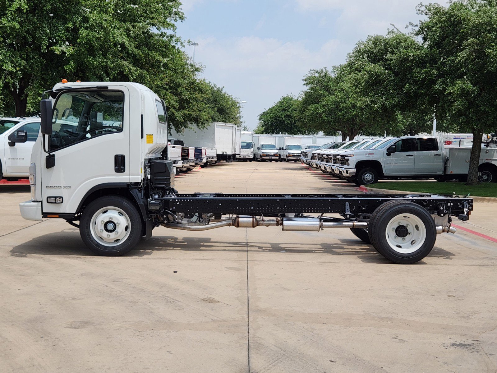 New 2025 Chevrolet Low Cab Forward 5500XG image 5