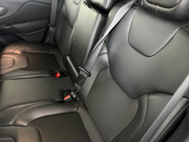 Used 2021 Jeep Cherokee Latitude Plus w/ Sun & Sound Group AWD/4WD image 29