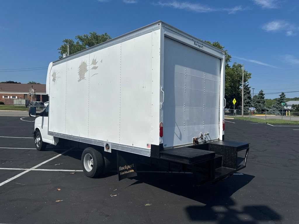 Used 2017 Chevrolet Express 3500 RWD image 5