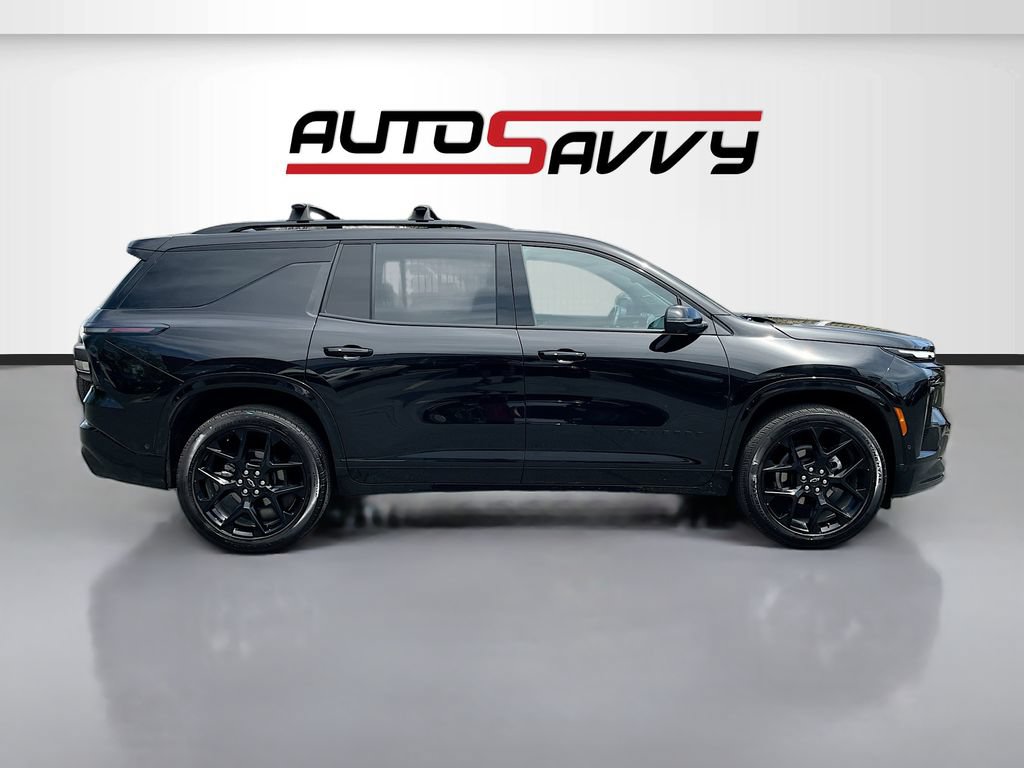 Used 2025 Chevrolet Traverse RS w/ LPO, Floor Liner Package AWD/4WD image 8