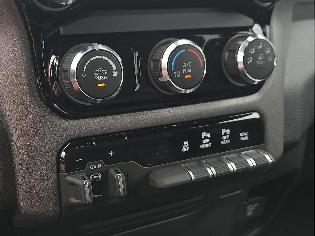 Used 2025 RAM 1500 Classic Warlock AWD/4WD image 26