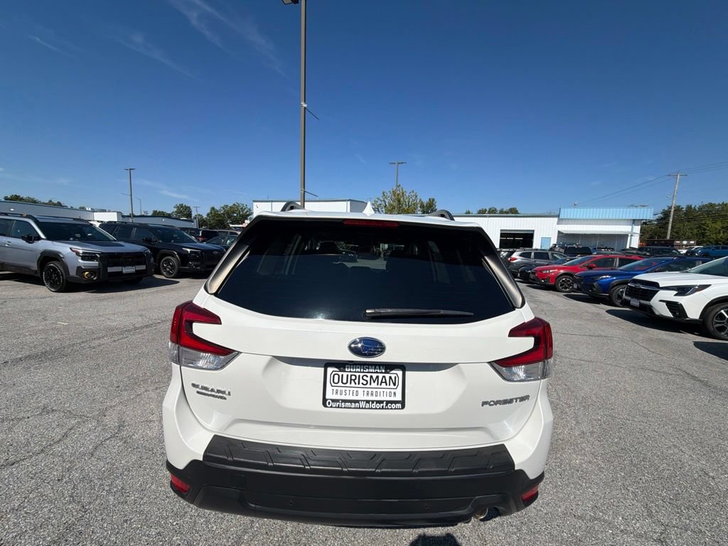 Used 2022 Subaru Forester Limited AWD/4WD image 7