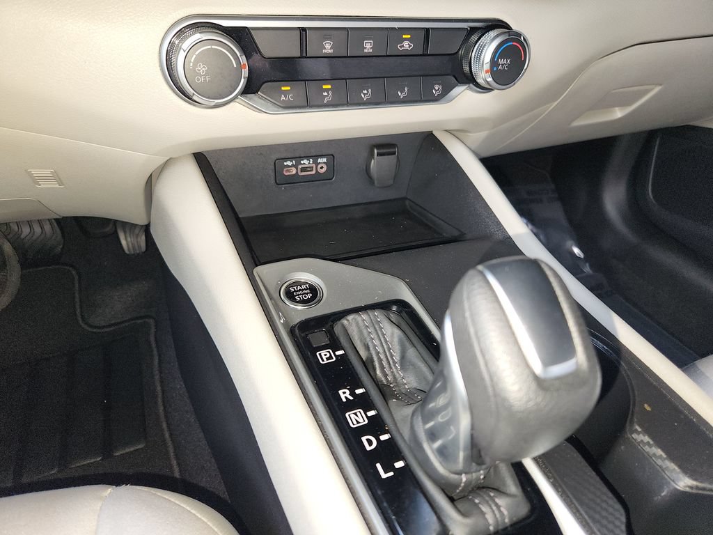 Used 2025 Nissan Altima 2.5 SV FWD image 21