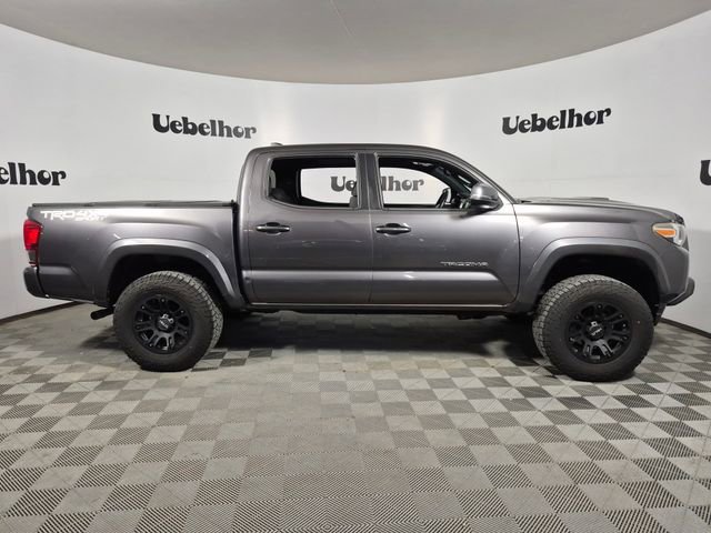 Used 2016 Toyota Tacoma TRD Sport AWD/4WD image 8