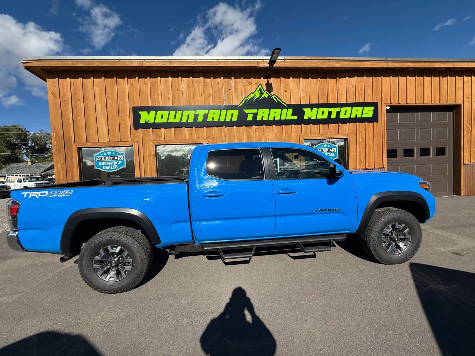 Used 2020 Toyota Tacoma TRD Off-Road image 1